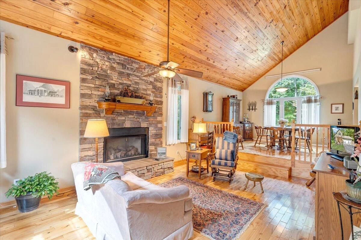 1347 Woodhaven Estates RD - Photo 11