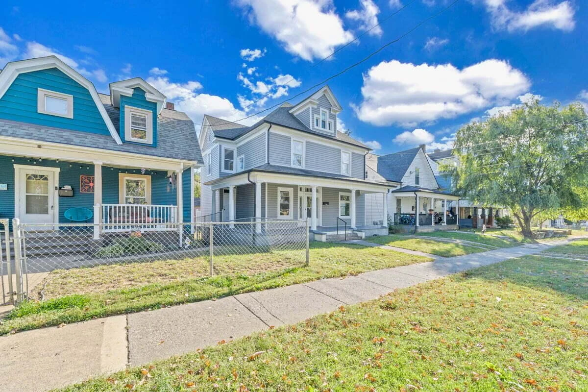 629 Highland AVE SE