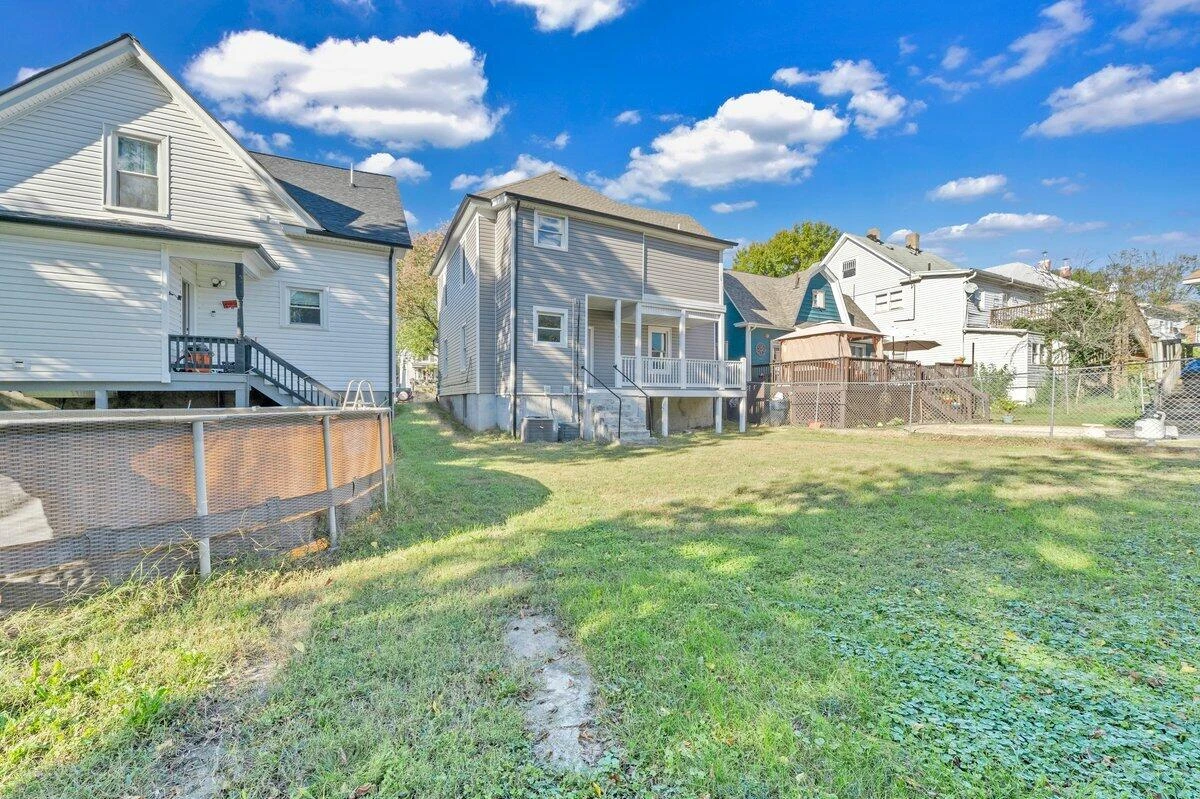629 Highland AVE SE - Photo 13