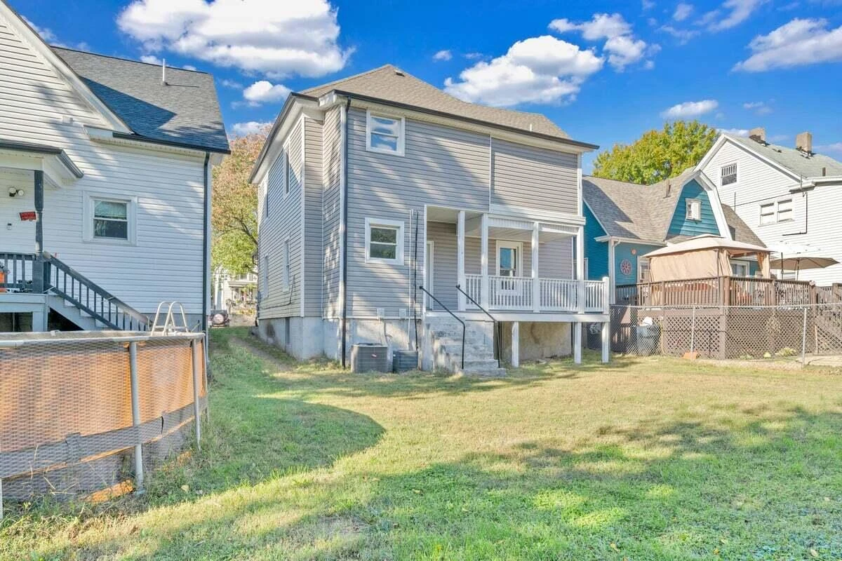 629 Highland AVE SE - Photo 15