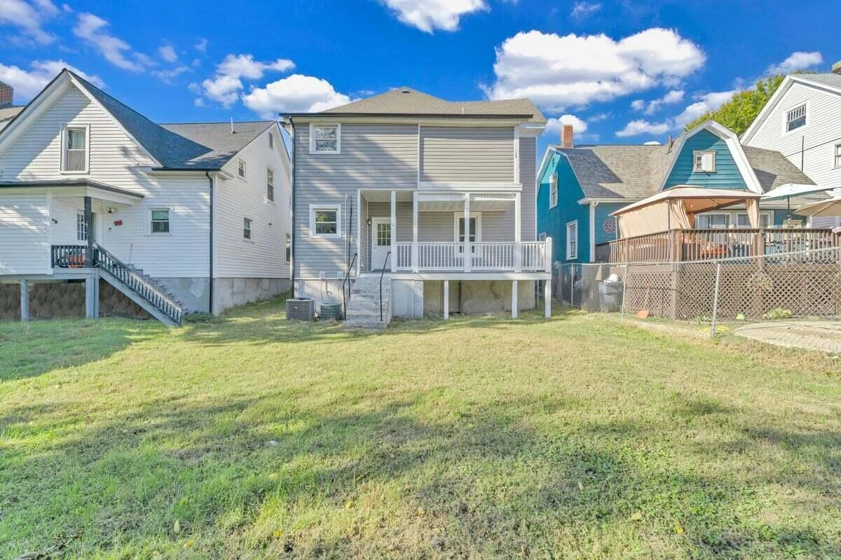 629 Highland AVE SE - Photo 16
