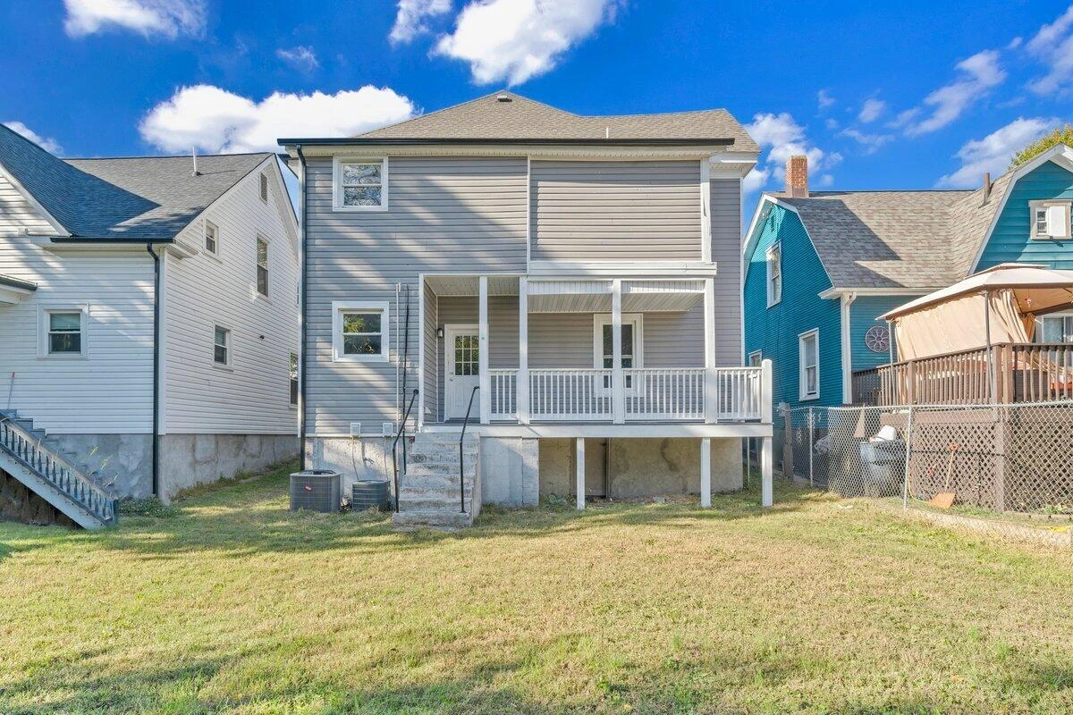 629 Highland AVE SE - Photo 17