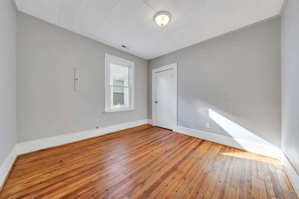 629 Highland AVE SE - Photo 24