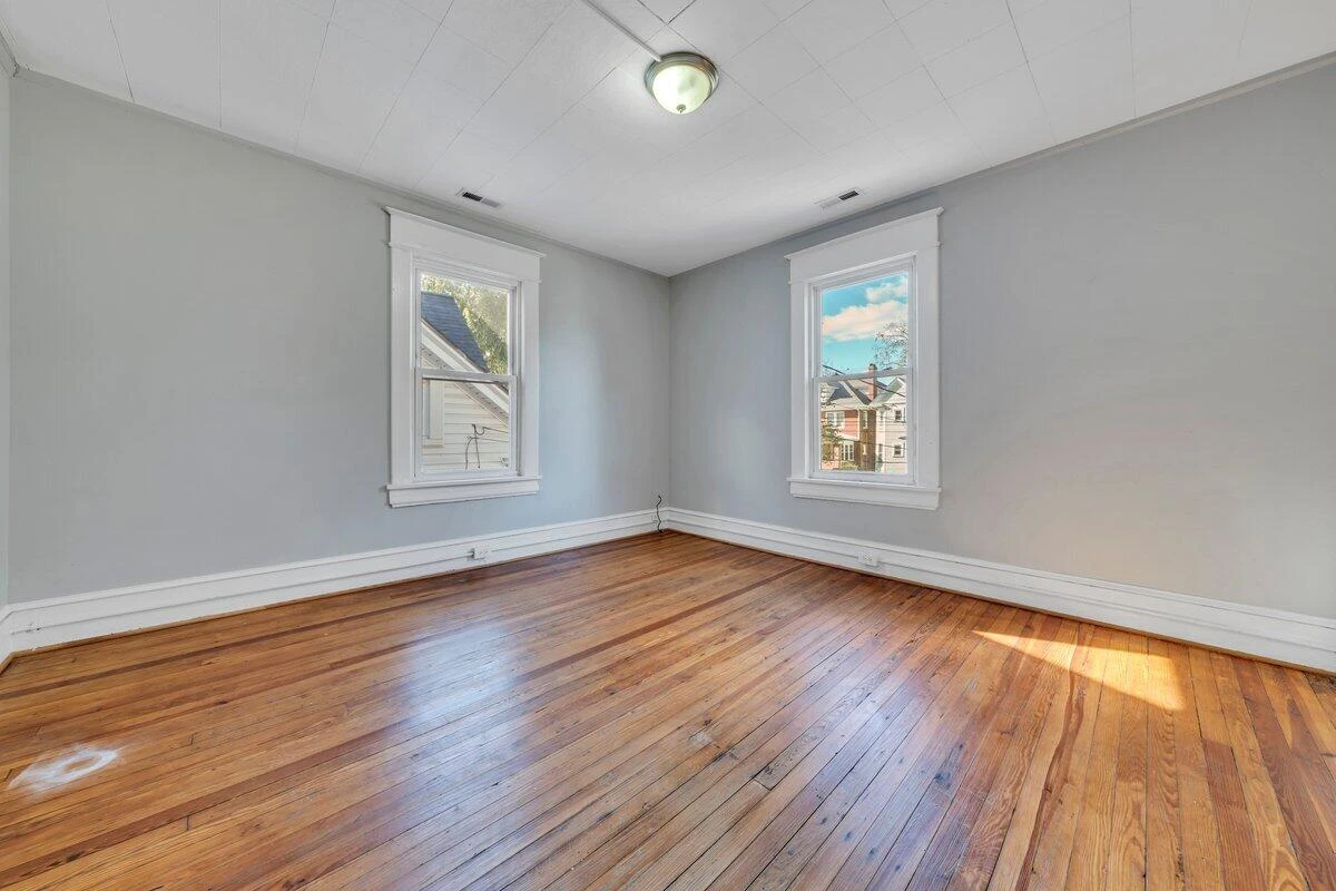 629 Highland AVE SE - Photo 30