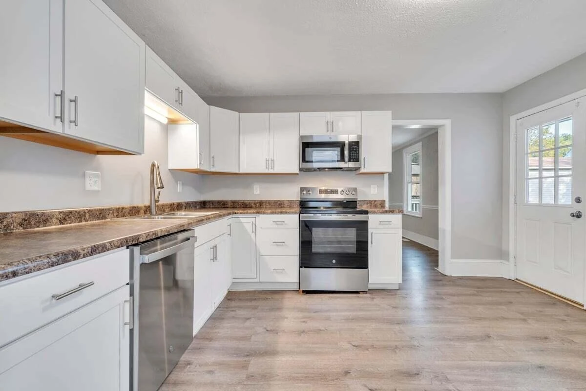 629 Highland AVE SE - Photo 34