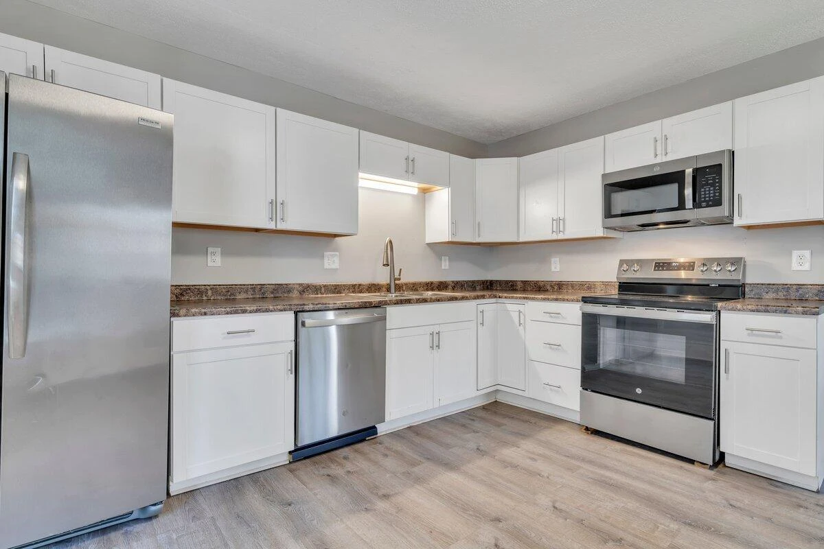 629 Highland AVE SE - Photo 35