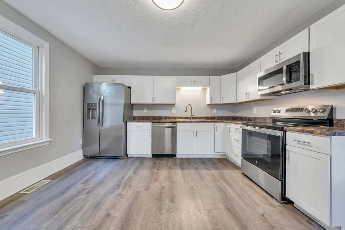 629 Highland AVE SE - Photo 36