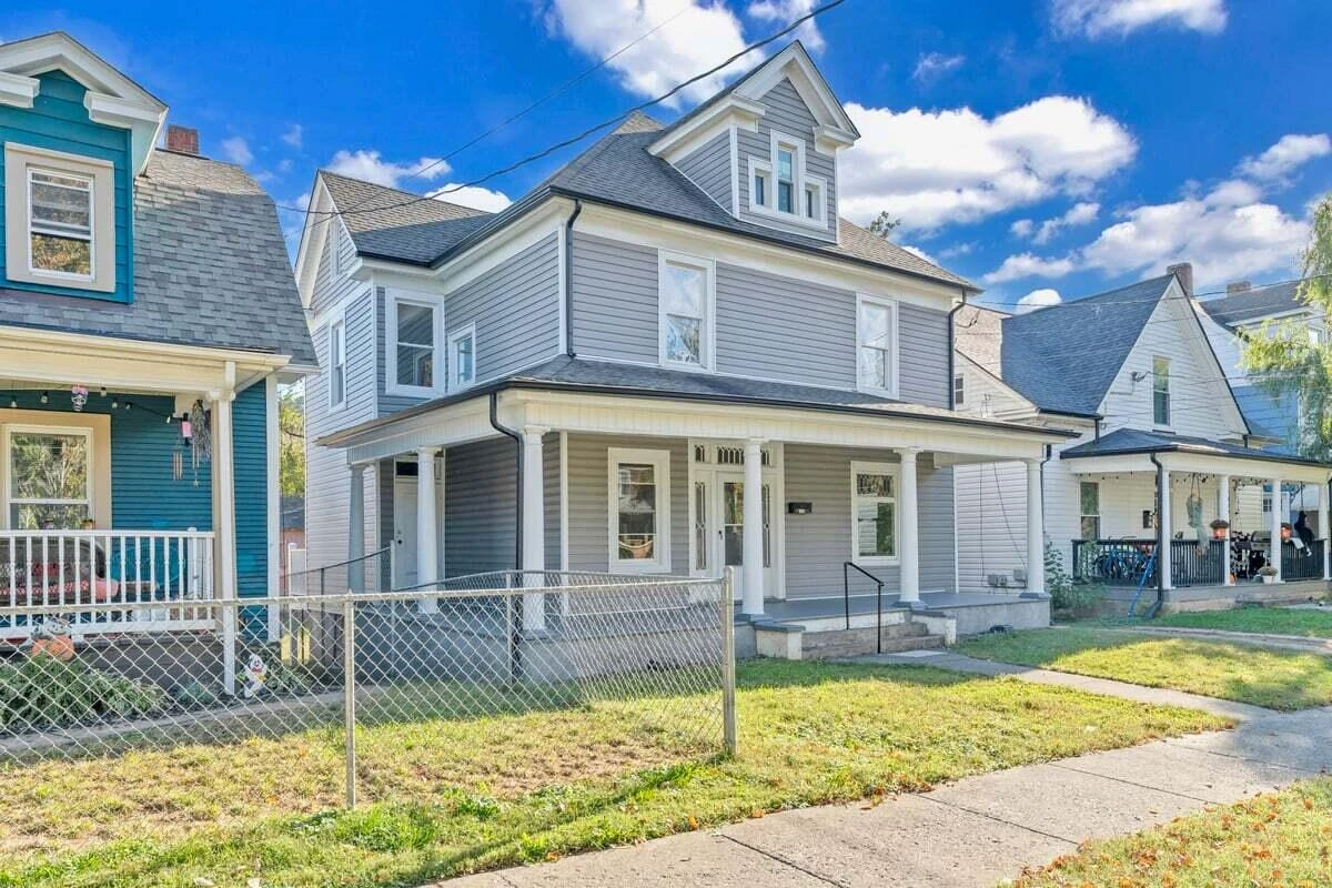 629 Highland AVE SE - Photo 5