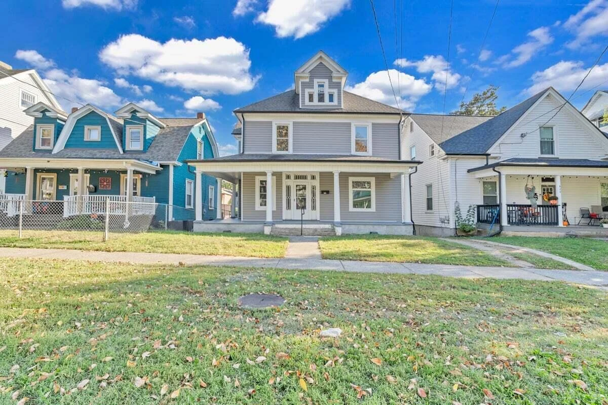 629 Highland AVE SE - Photo 6