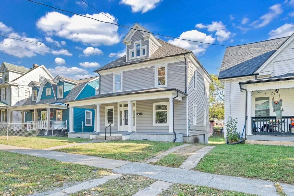 629 Highland AVE SE - Photo 8
