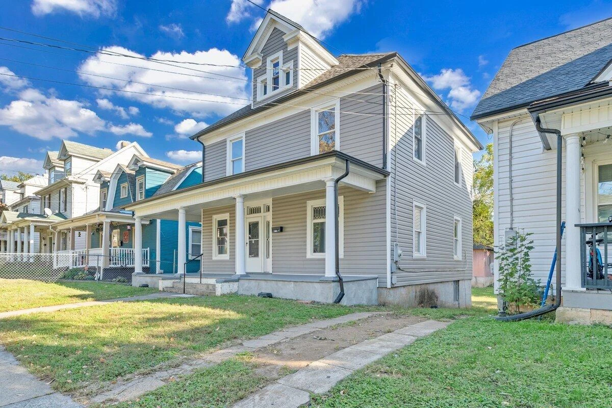 629 Highland AVE SE - Photo 9