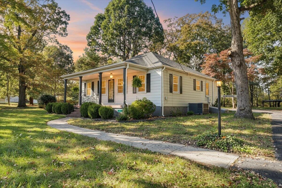 1433 Chalk Level RD