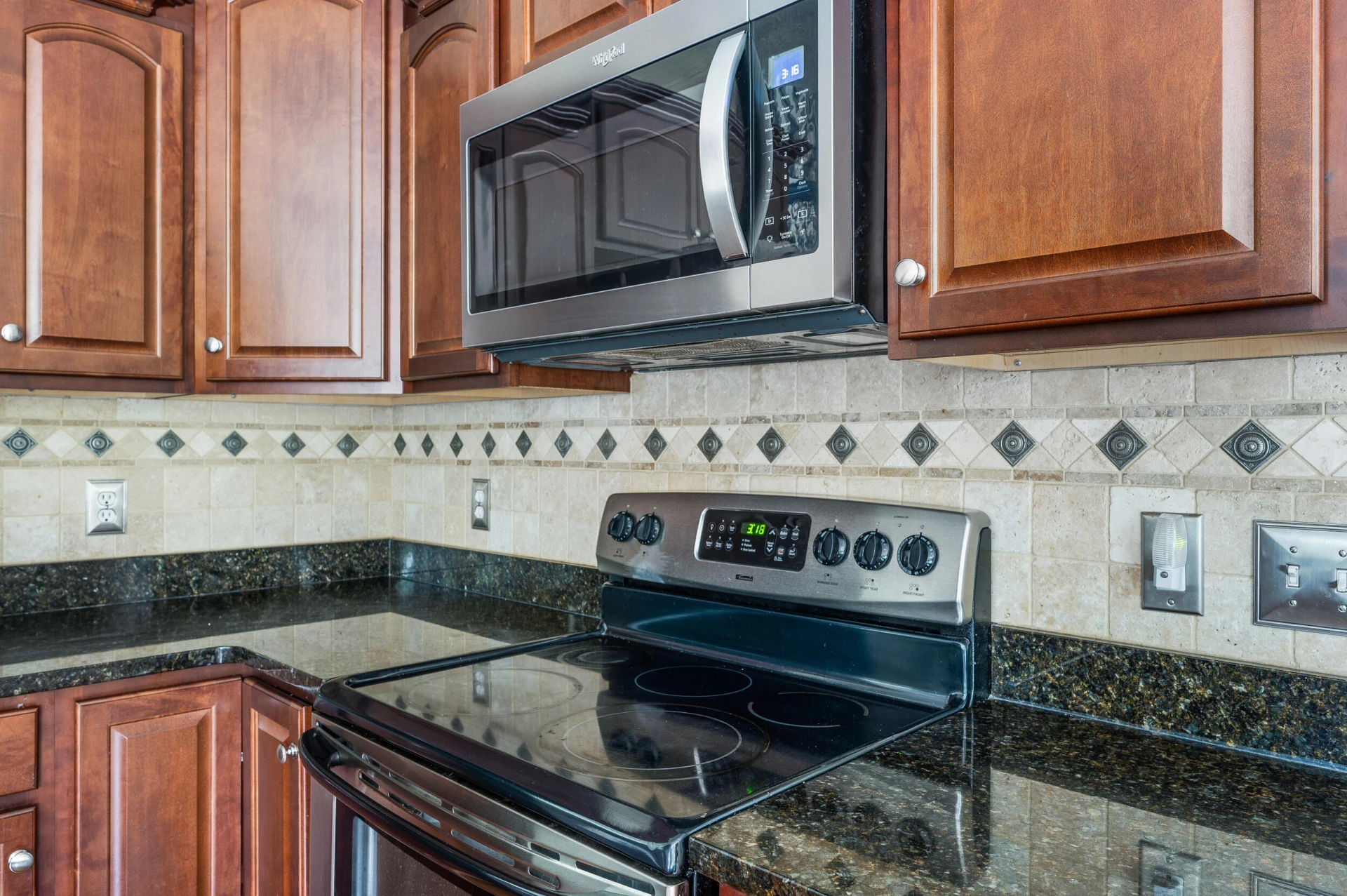 1142 Daltons DR - Photo 17