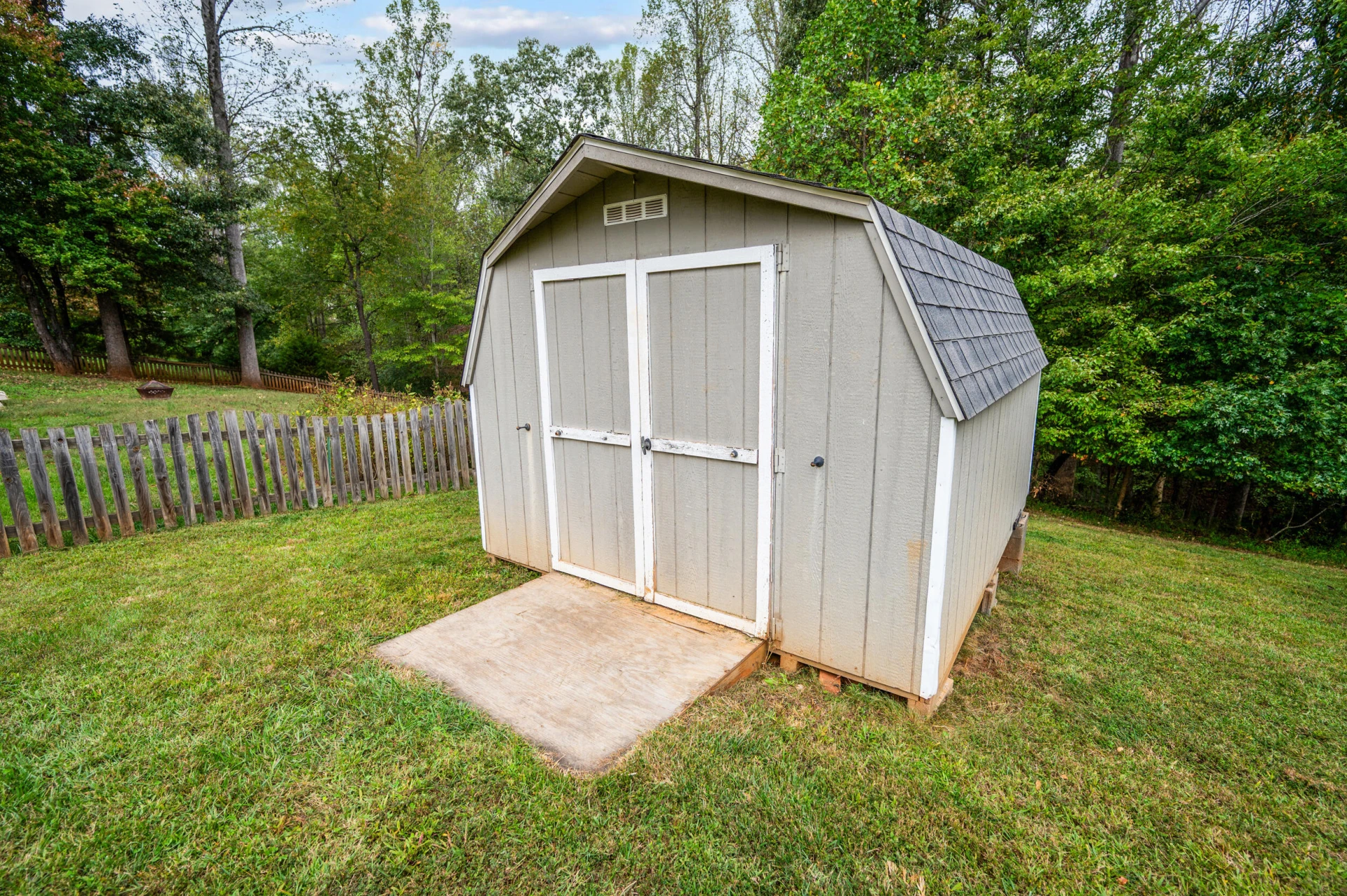 1142 Daltons DR - Photo 63