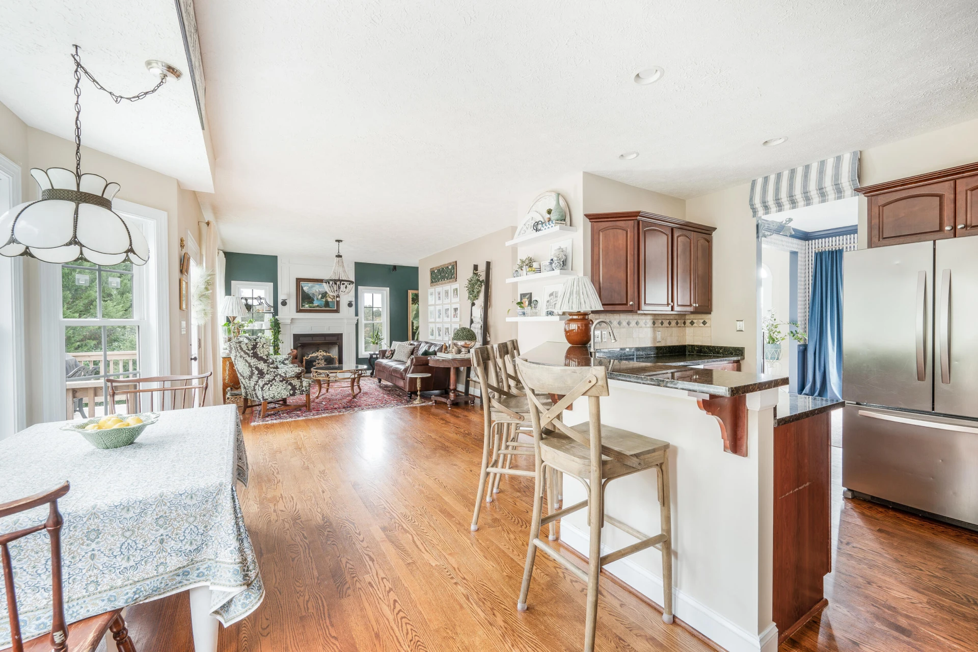1142 Daltons DR - Photo 13