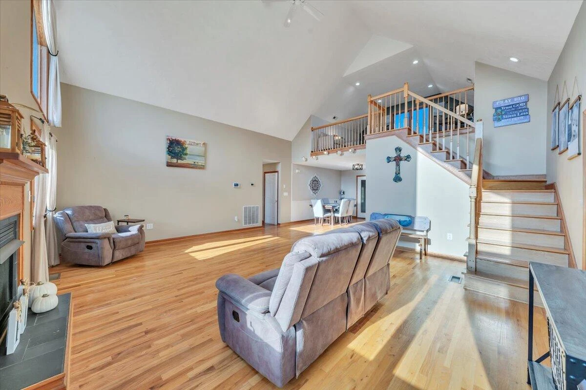 3840 White Church RD - Photo 12