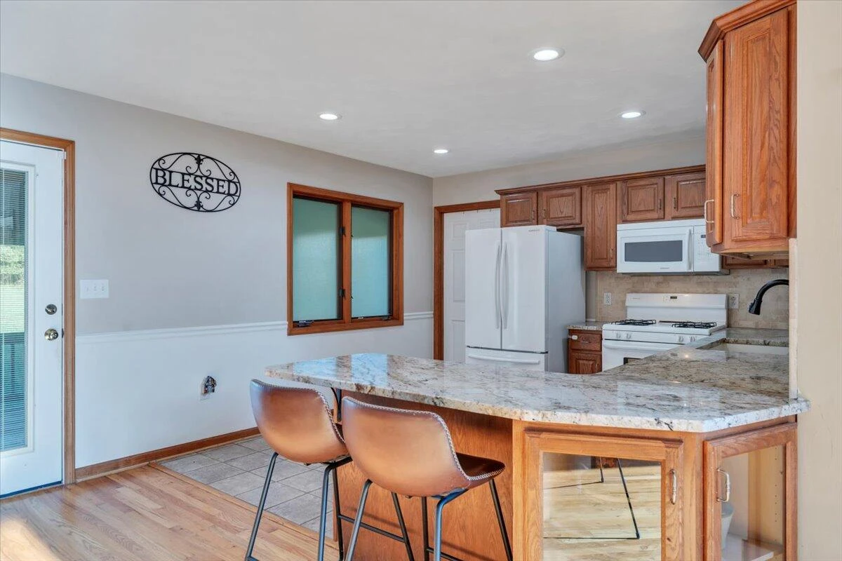 3840 White Church RD - Photo 17