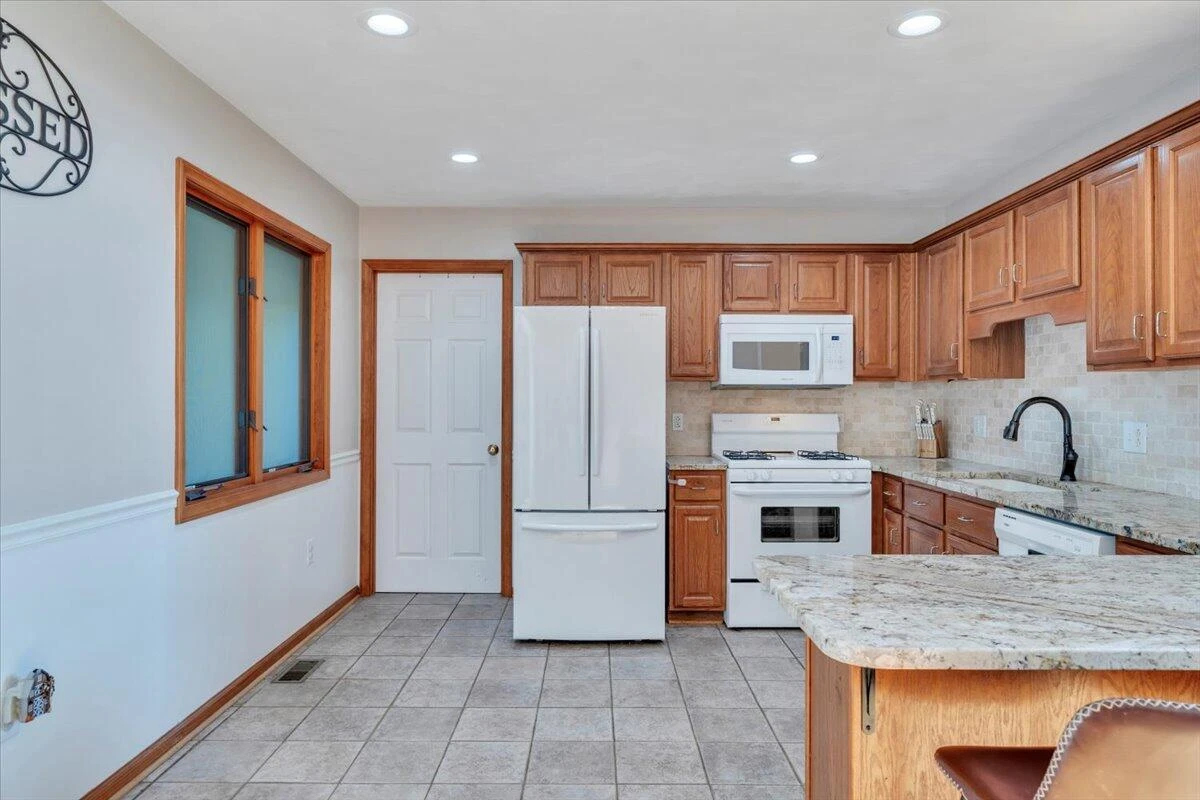 3840 White Church RD - Photo 19