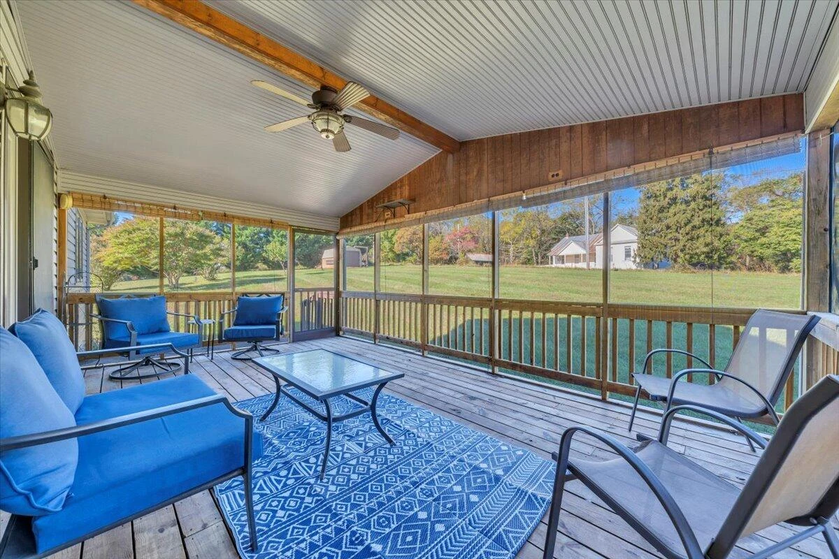 3840 White Church RD - Photo 4