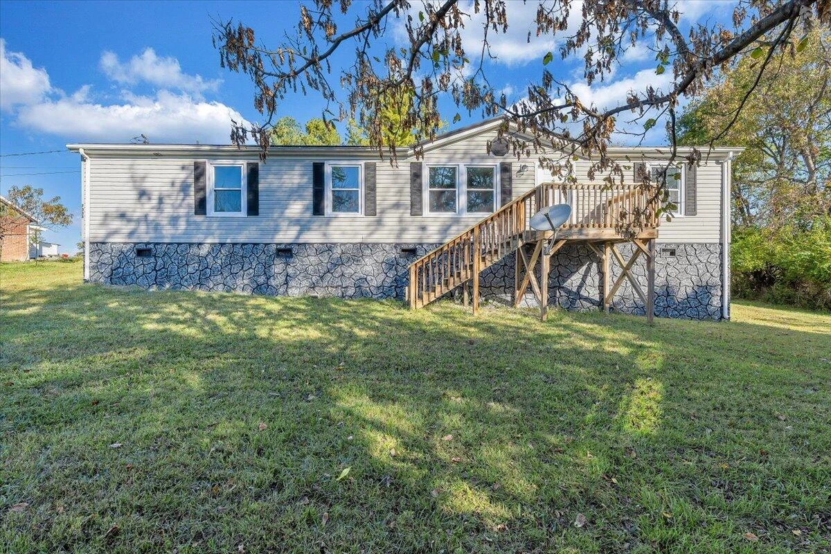 7333 Manns DR