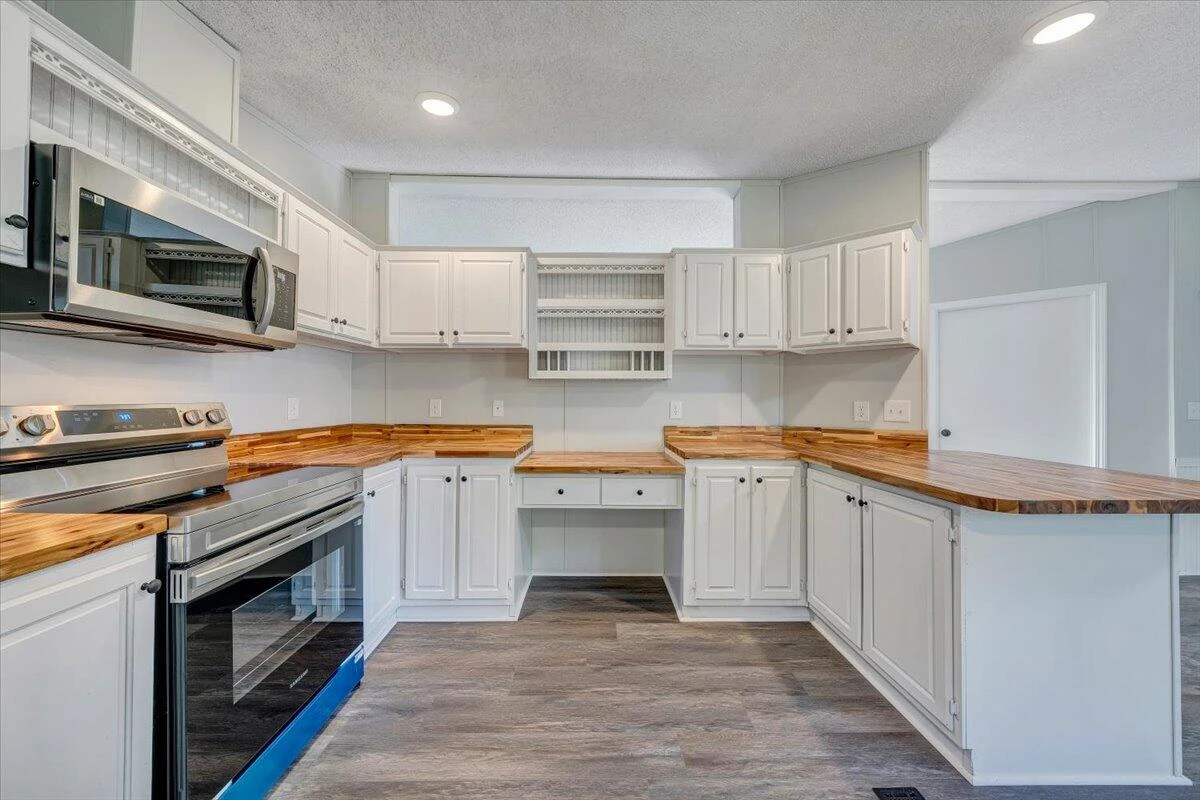 7333 Manns DR - Photo 10
