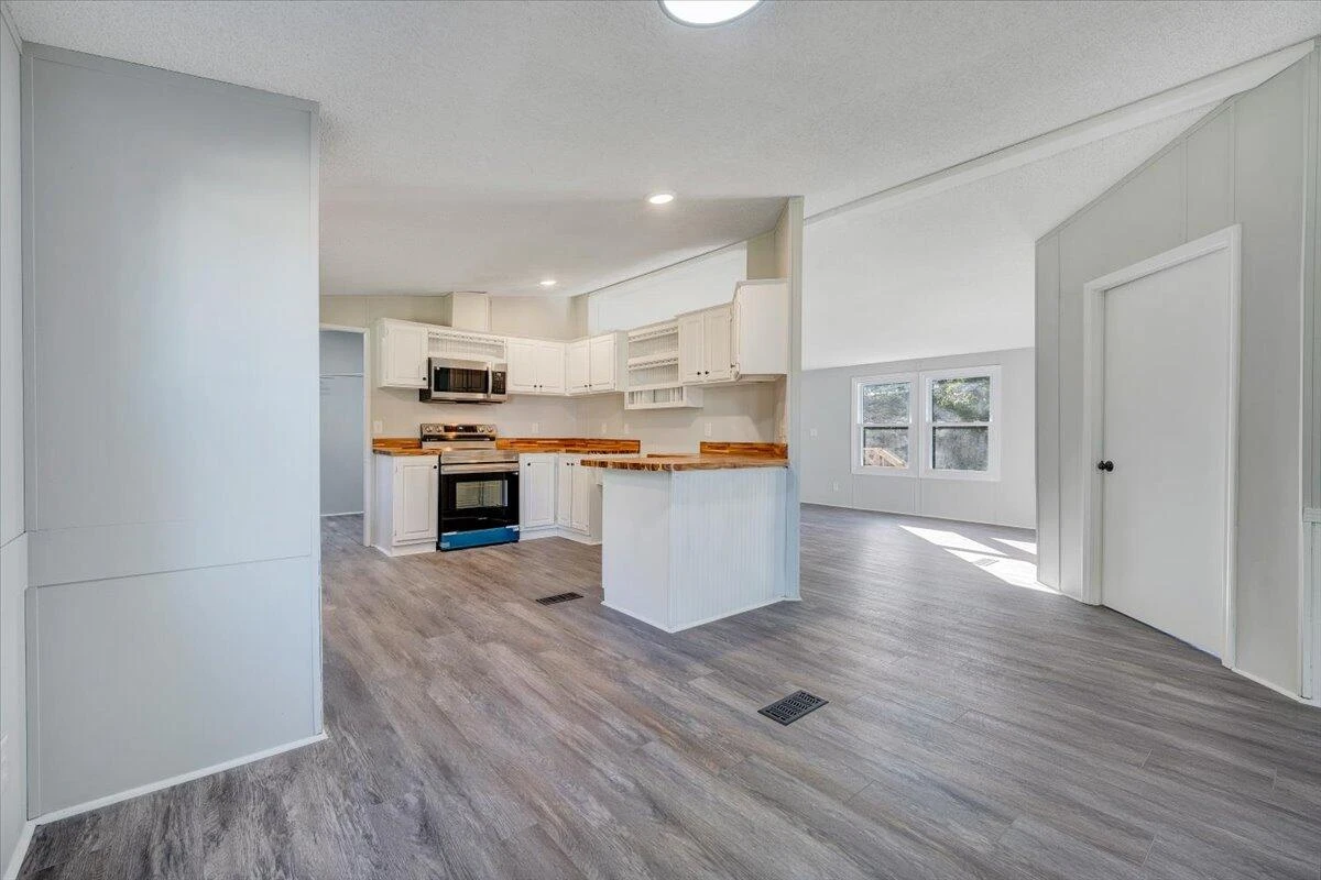 7333 Manns DR - Photo 12