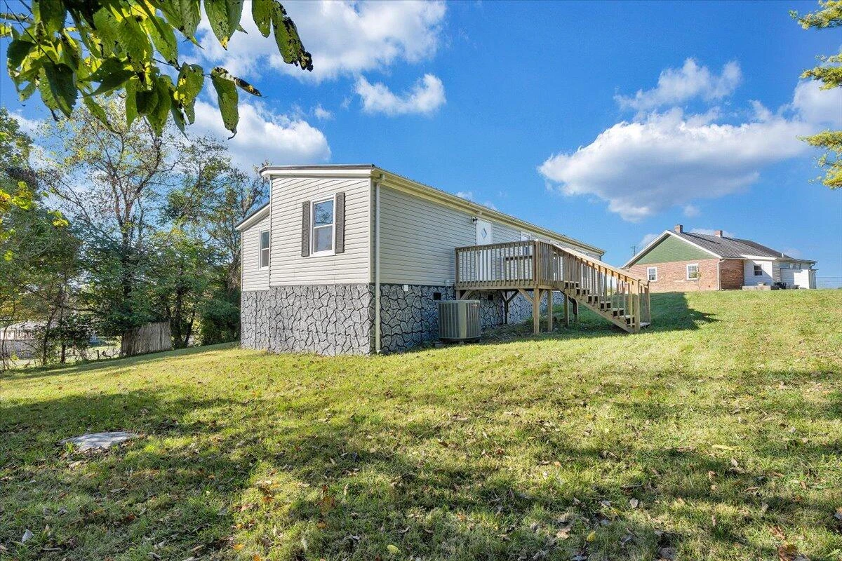 7333 Manns DR - Photo 31