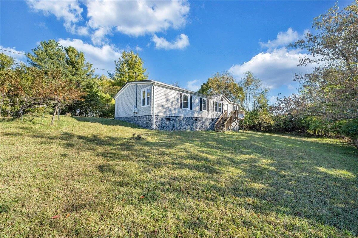 7333 Manns DR - Photo 36