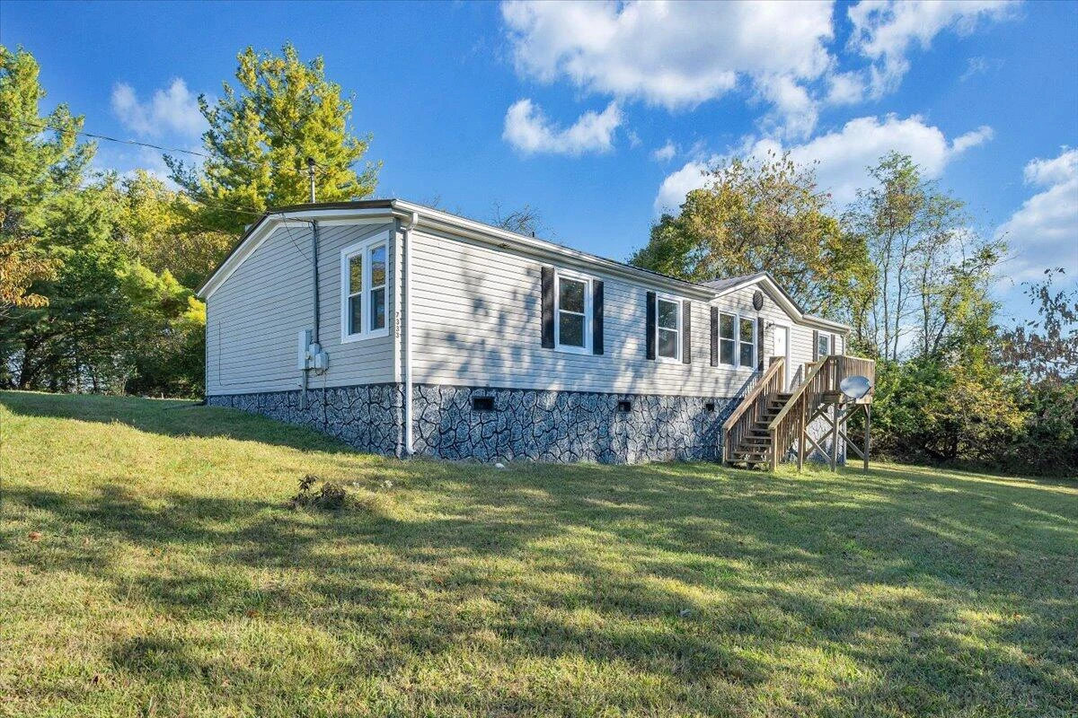 7333 Manns DR - Photo 37