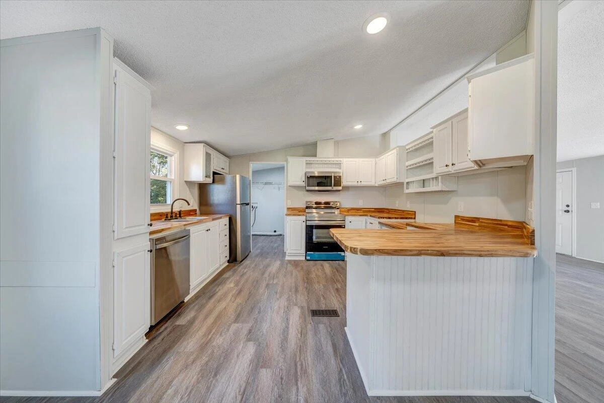 7333 Manns DR - Photo 8