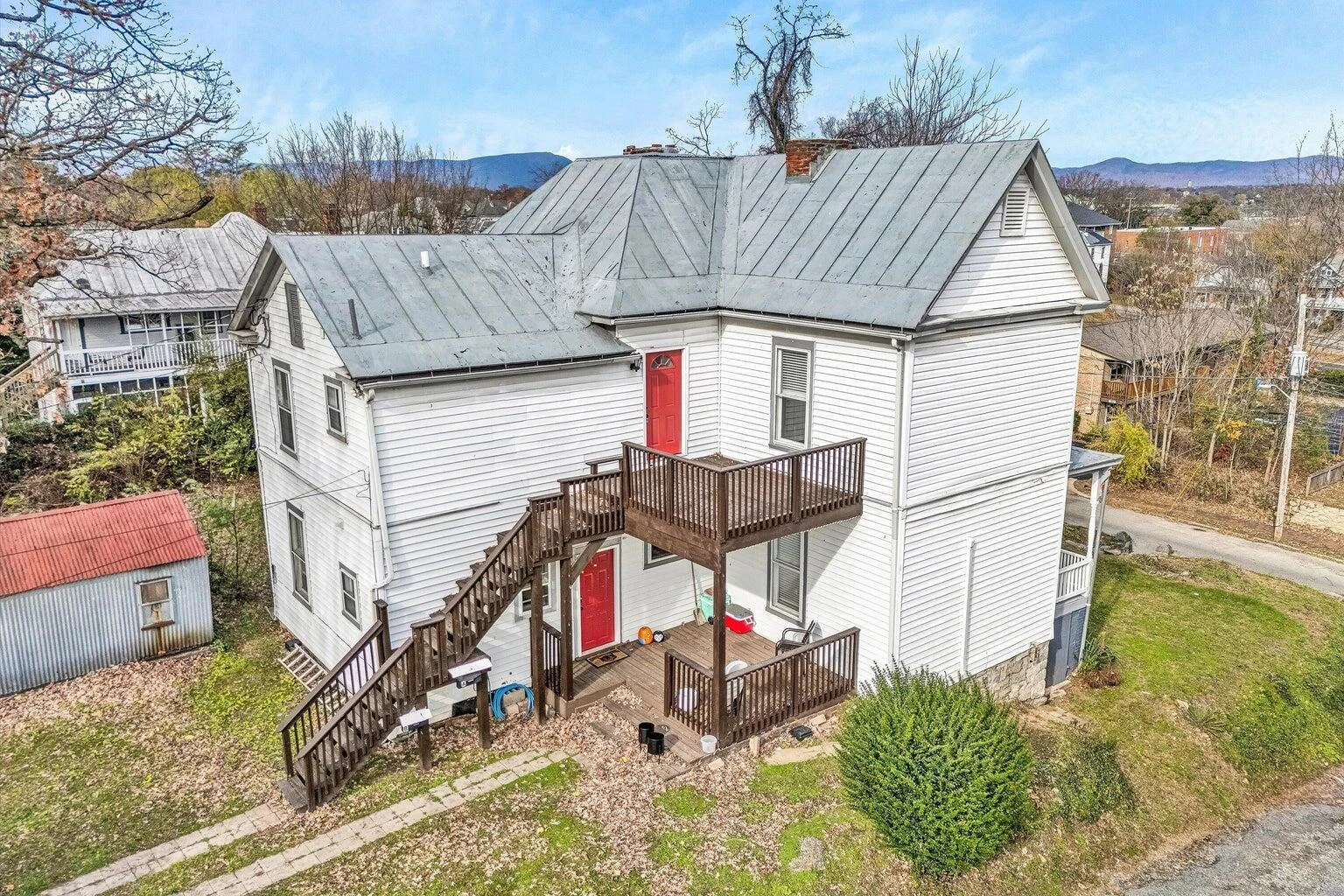 360 Mountain AVE SW - Photo 2