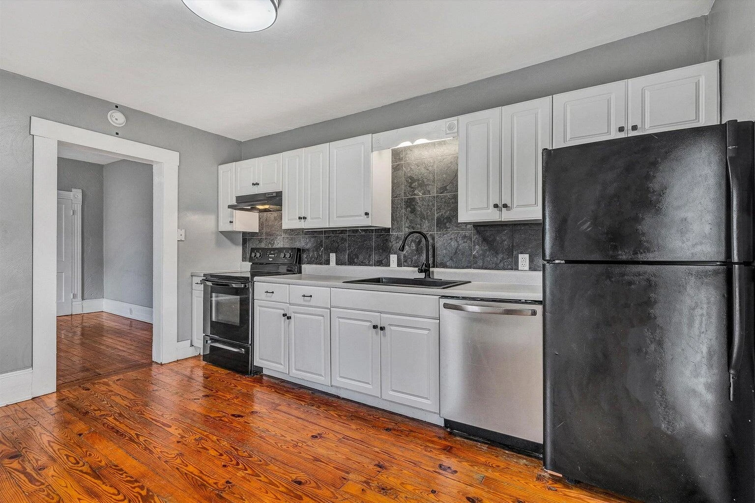 360 Mountain AVE SW - Photo 5
