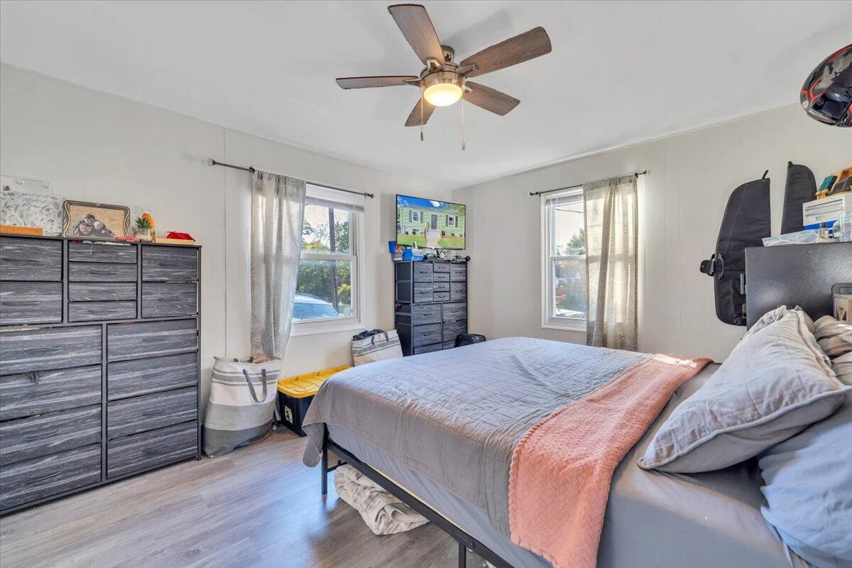 3927 Michigan AVE NW - Photo 10