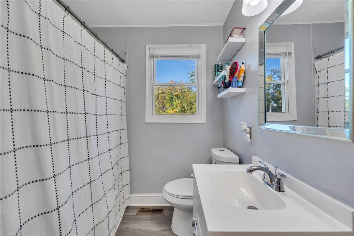 3927 Michigan AVE NW - Photo 14