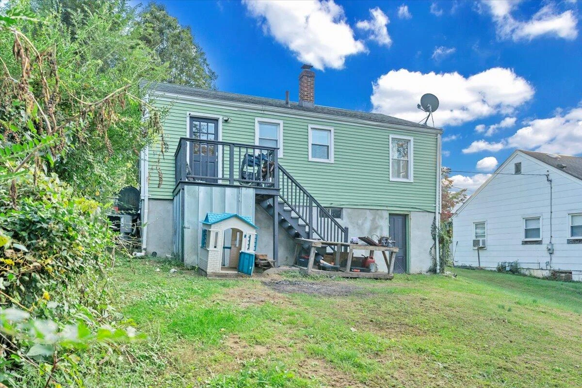 3927 Michigan AVE NW - Photo 17