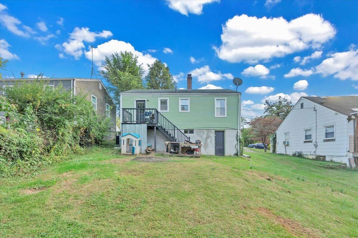3927 Michigan AVE NW - Photo 20