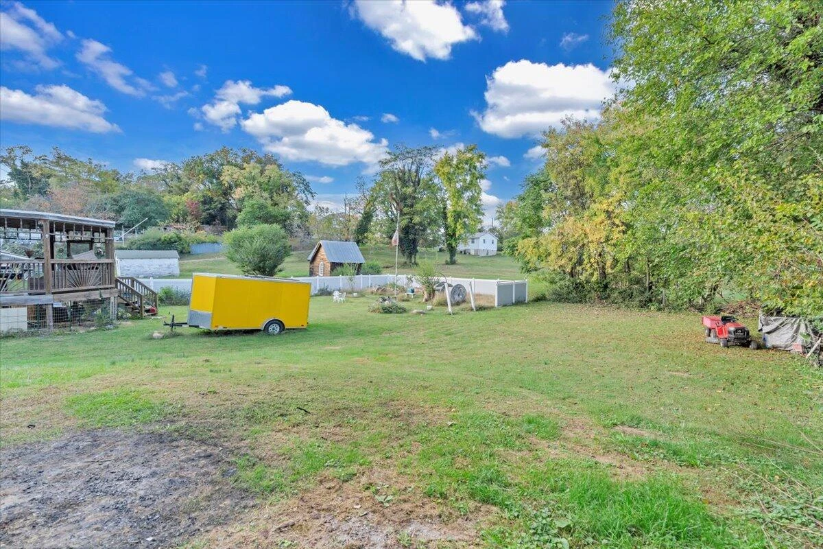 3927 Michigan AVE NW - Photo 22