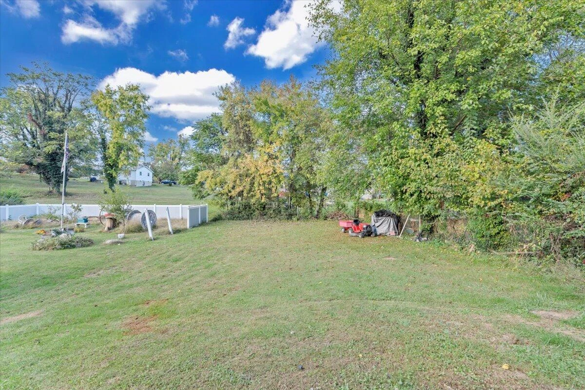3927 Michigan AVE NW - Photo 23