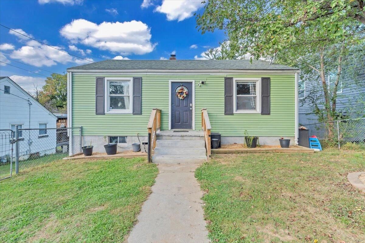 3927 Michigan AVE NW - Photo 28