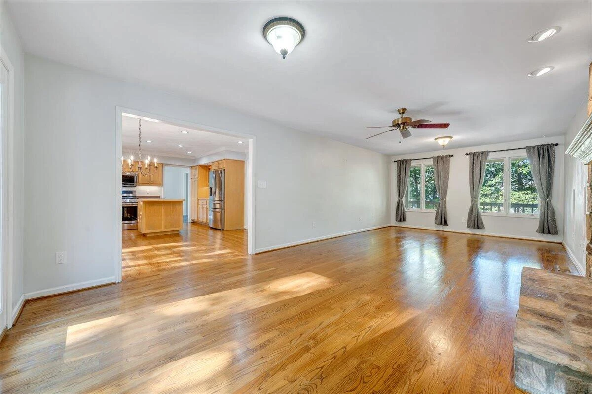 4331 Fox Croft CIR - Photo 28
