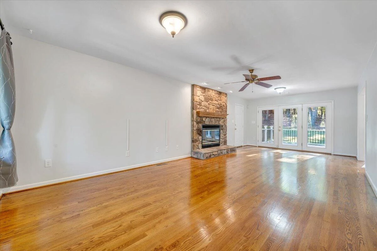 4331 Fox Croft CIR - Photo 29