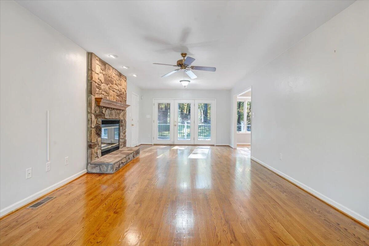 4331 Fox Croft CIR - Photo 30