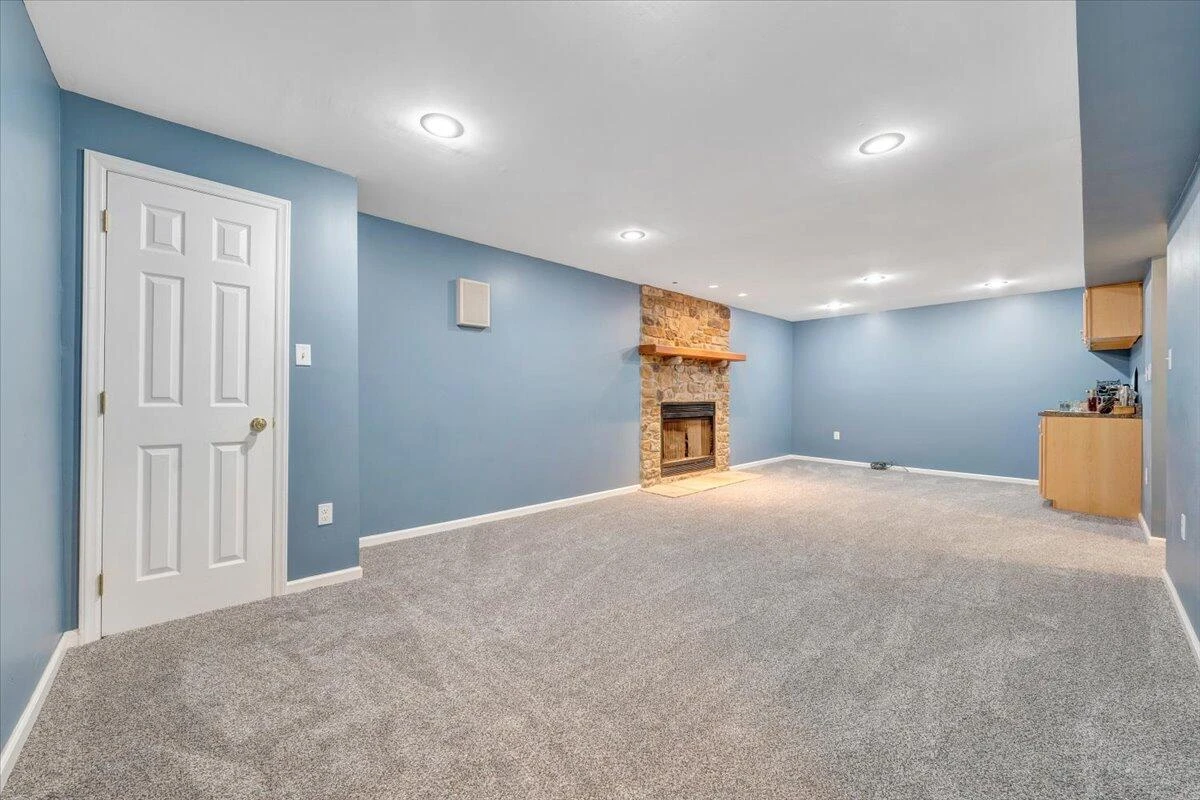 4331 Fox Croft CIR - Photo 48