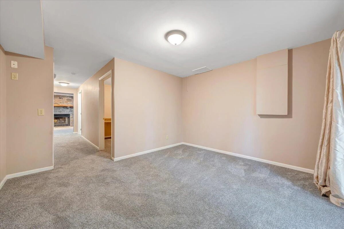 4331 Fox Croft CIR - Photo 57
