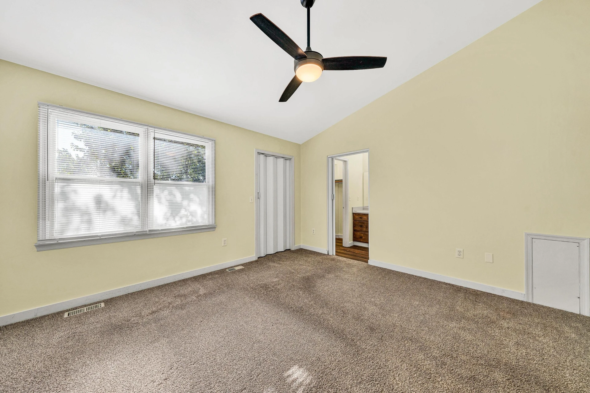 4733 Oakcliff DR - Photo 16