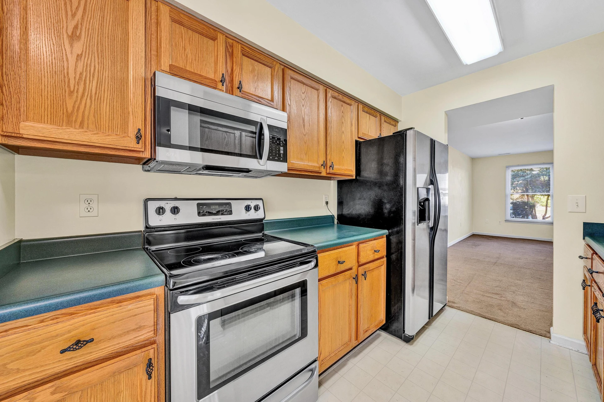 4733 Oakcliff DR - Photo 11