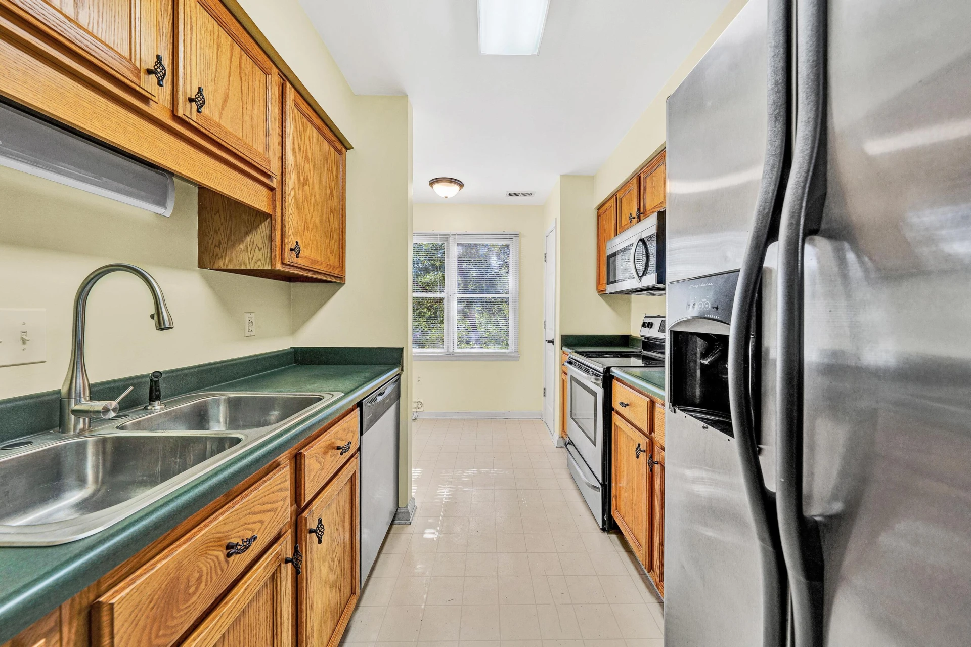 4733 Oakcliff DR - Photo 12