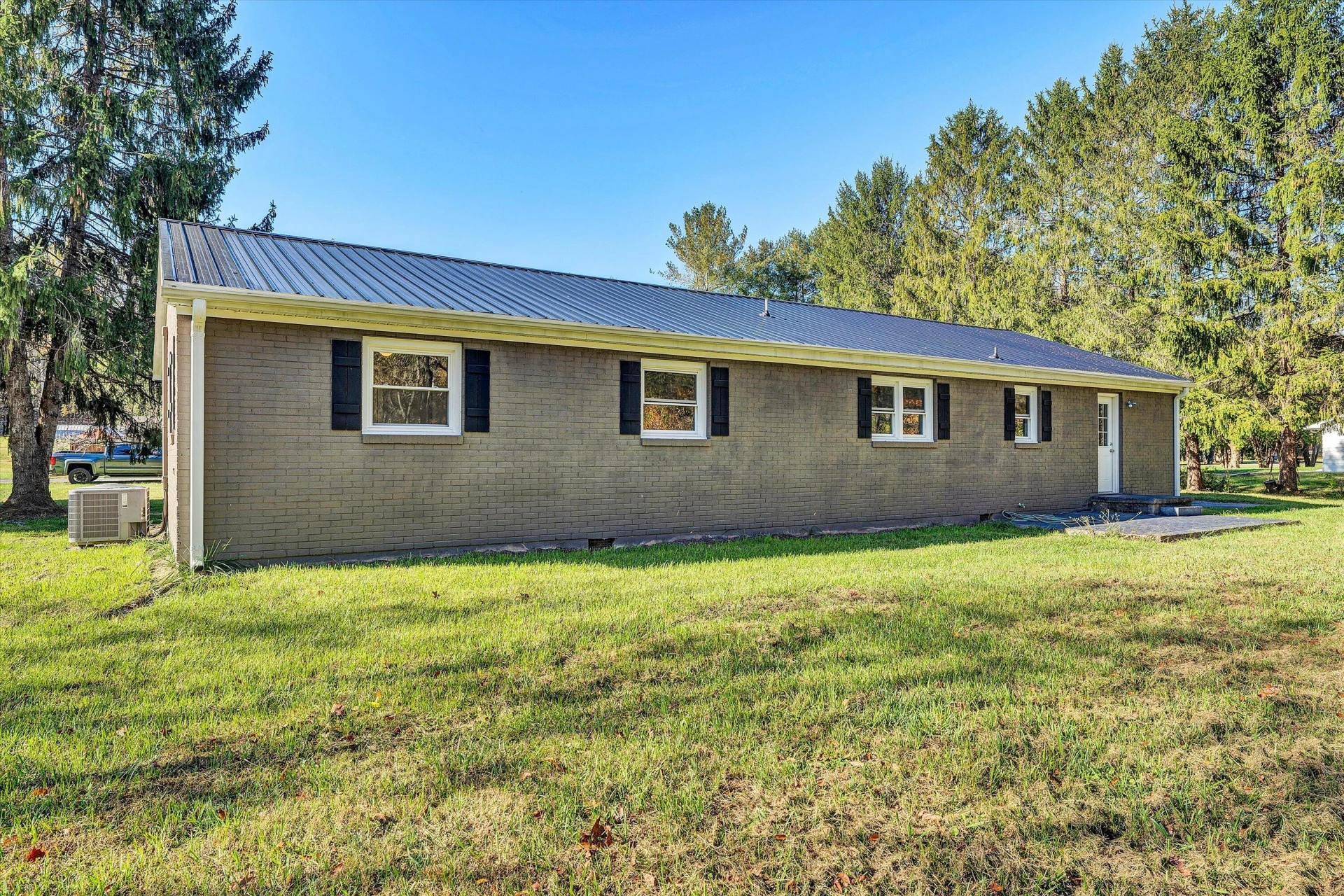 304 Broken Arrow LN - Photo 38