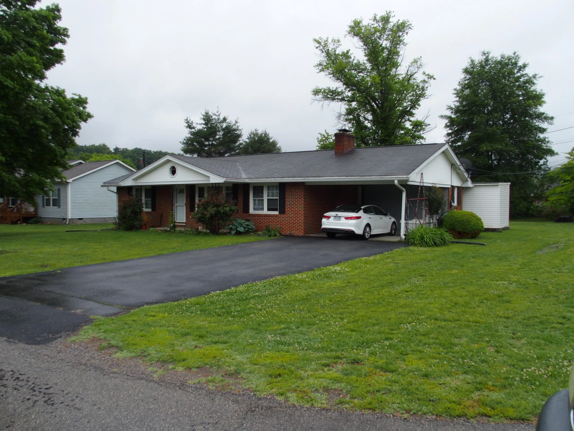 107 LILAC DR