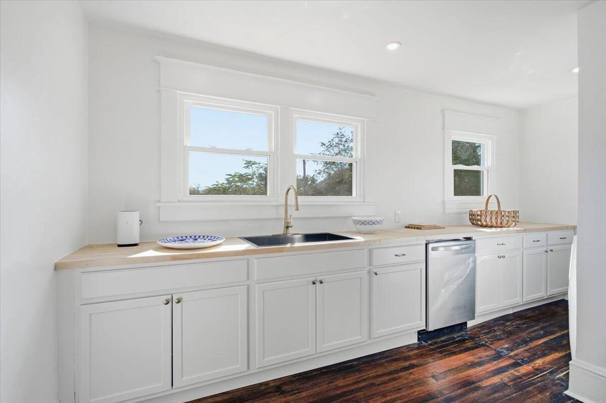 2110 Carroll AVE NW - Photo 18